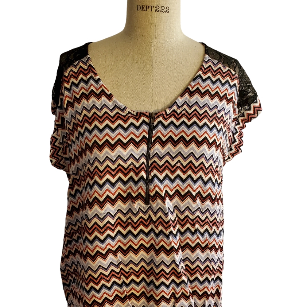 MM By My Michelle Zig‎ Zag Striped Lace Accent Top Size XL